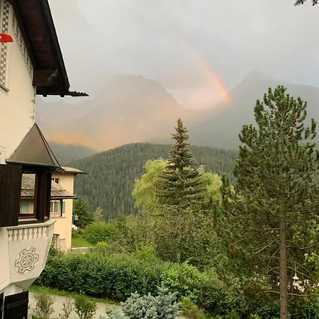 شقة Chasa Tusa 2 *